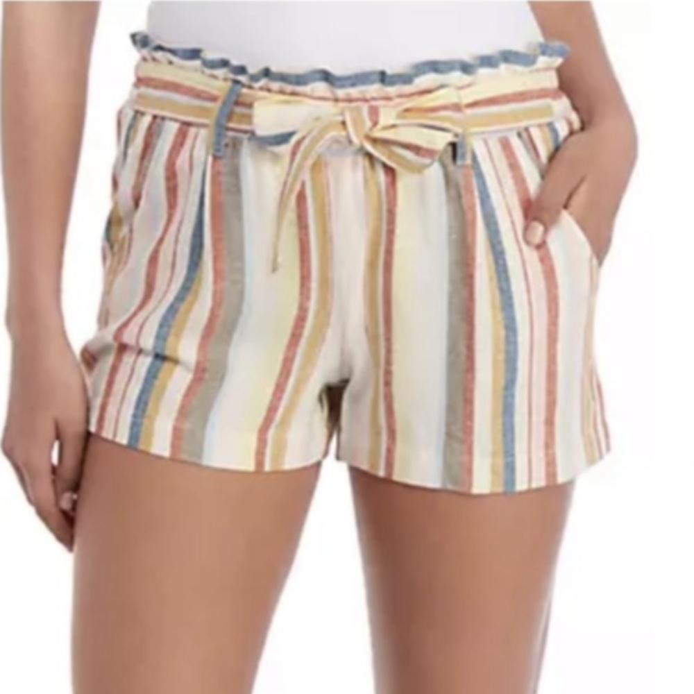 🌿LINEN STRIPED SHORTS🌿 - Picture 2 of 4